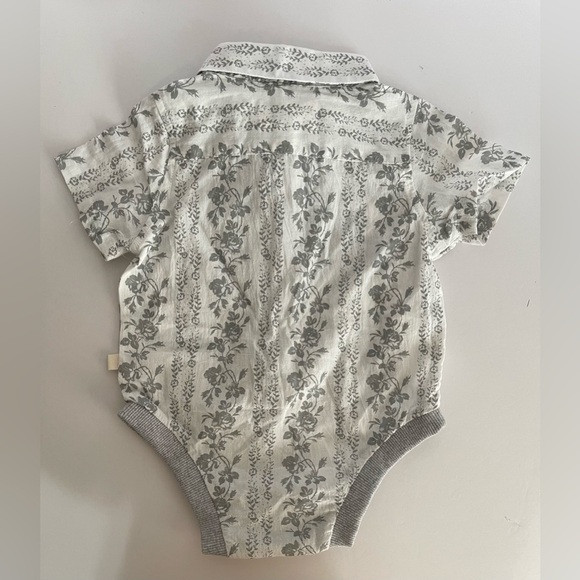 NWT Me & Henry Sugar & Spice Onesie. - Picture 3 of 4